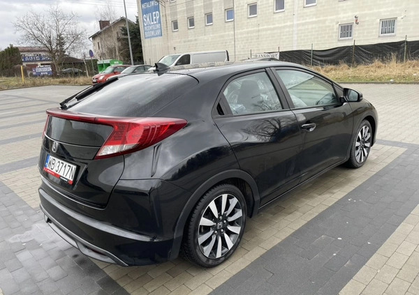 Honda Civic cena 47000 przebieg: 153000, rok produkcji 2014 z Praszka małe 137